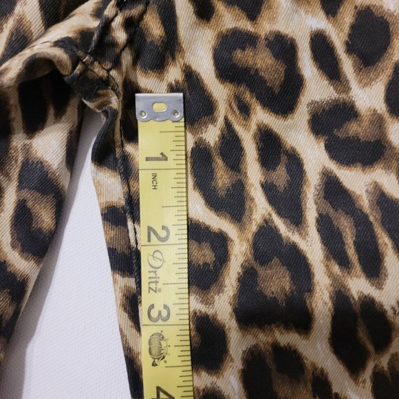 NWT FashionNova Pants Women's size 13 Animal Print, see pics - Picture 13 of 16